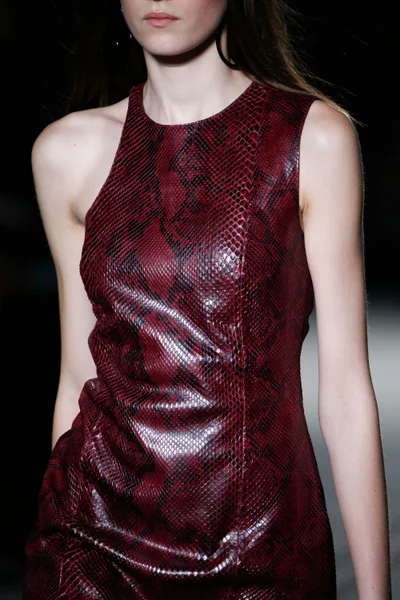 Look 60